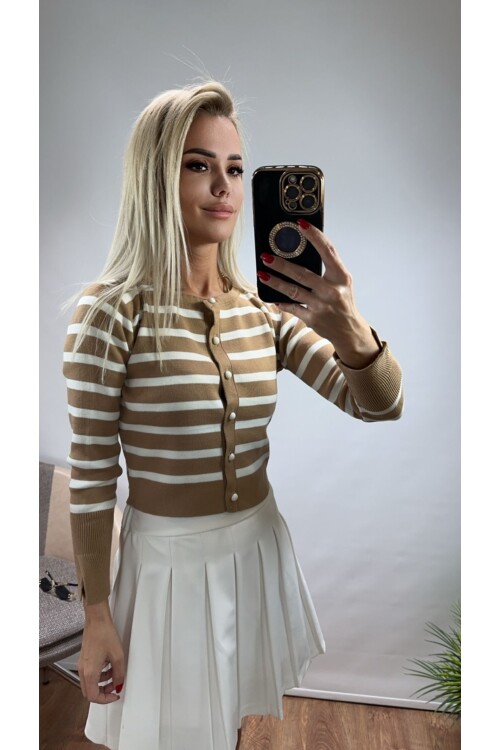 SF008 DÜĞMELİ TRİKO HIRKA