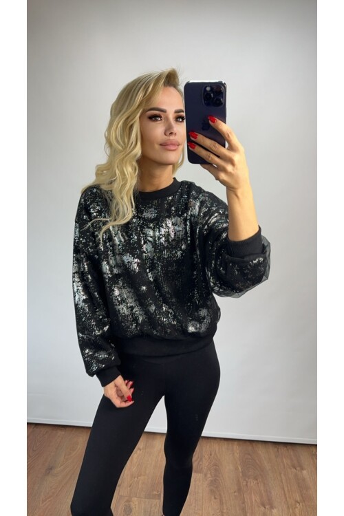 ÜSTÜ YALDIZLI TÜL DETAYLI