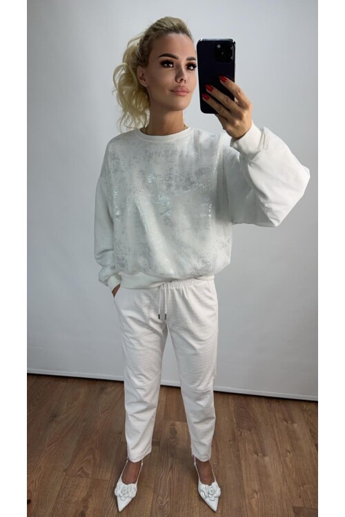 ÜSTÜ YALDIZLI TÜL DETAYLI