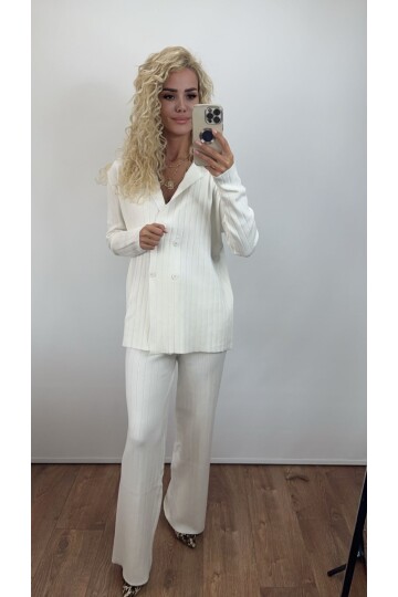 DÜĞMELİ TRİKO TAKIM